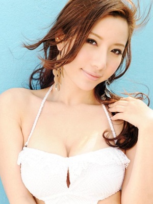Zhong Yuzhi (Lavina Chung) profile
