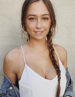 Elsie Hewitt (Elsie Hewitt) profile