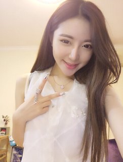 Song Yuanyuan Miumiu